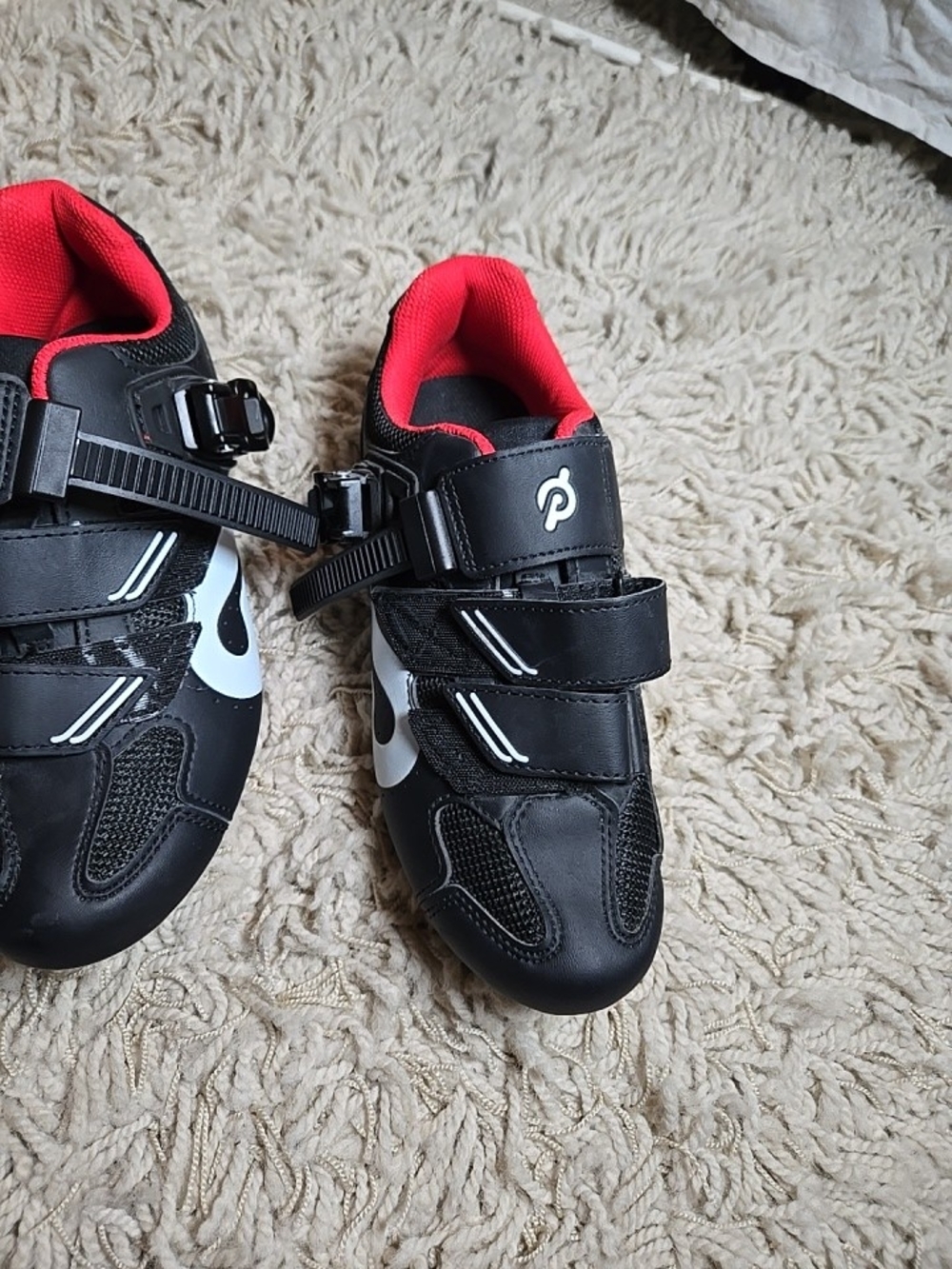 2001- Womens Cycling Shoes - Black with Red Lining